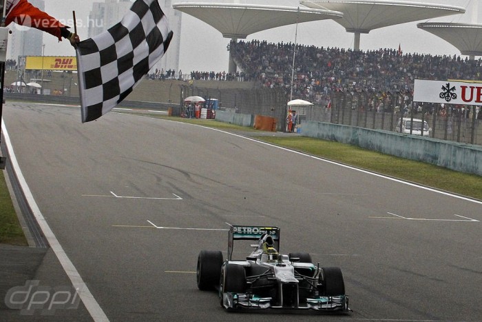 F1: Nem szállt el magától a Mercedes