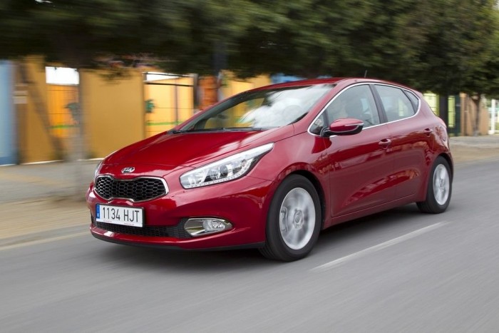 Új Cee’d: Gyere Kia hóra! 14 | Vezess Feszes, de az elődénél azért valamivel lágyabb a rugózás