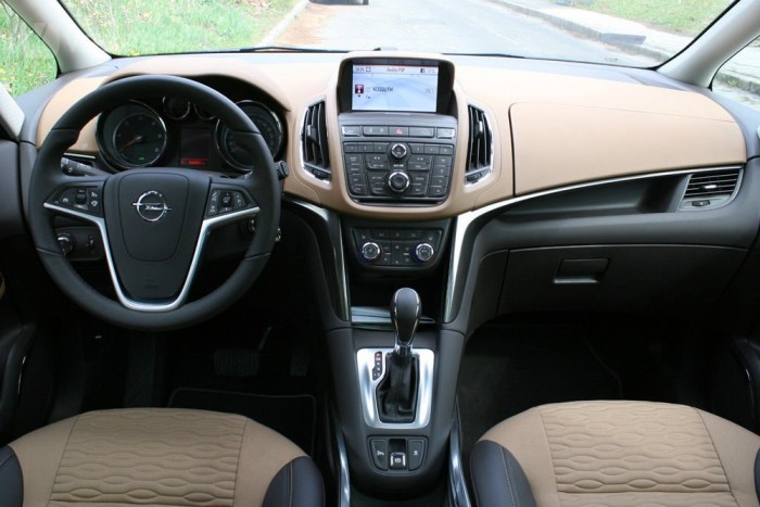 Ebben a fényben nem jön át, mennyire igényesek az anyagok és elegánsak a színárnyalatok