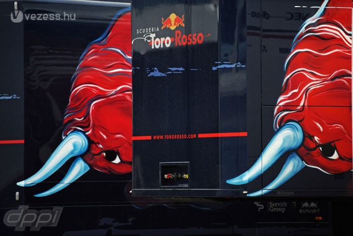 F1: Magyar cég a Red Bull ellen