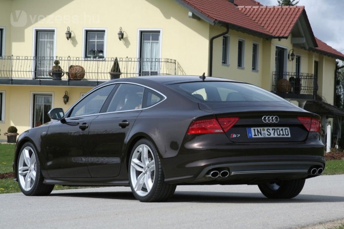 Kevés luxusautó van olyan szép, mint az S7 Sportback
