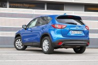 A Mazda egyik legfontosabb modellje lett a Skyactiv varázslatokkal telezsúfolt CX-5-ös