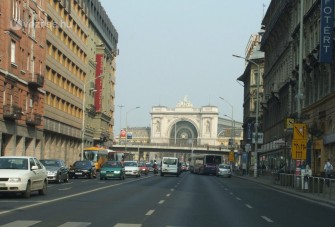 Kerékpársáv lehet az autóutakból