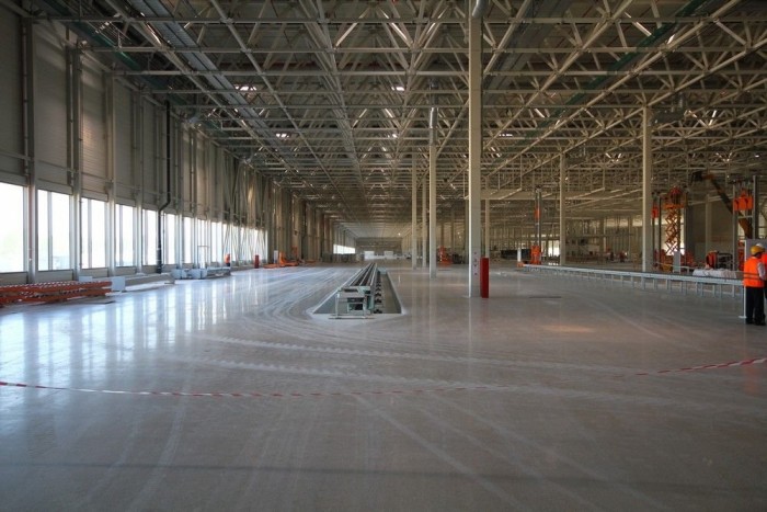 Összeszerelő-csarnok lesz belőle, ha majd berendezik