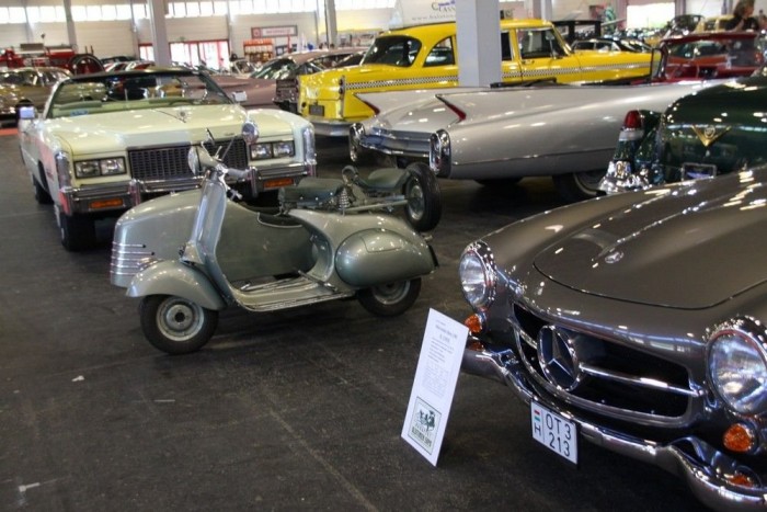 Fecskefarok, oldalkocsis robogó, New York Cab és Mercedes 190 SL