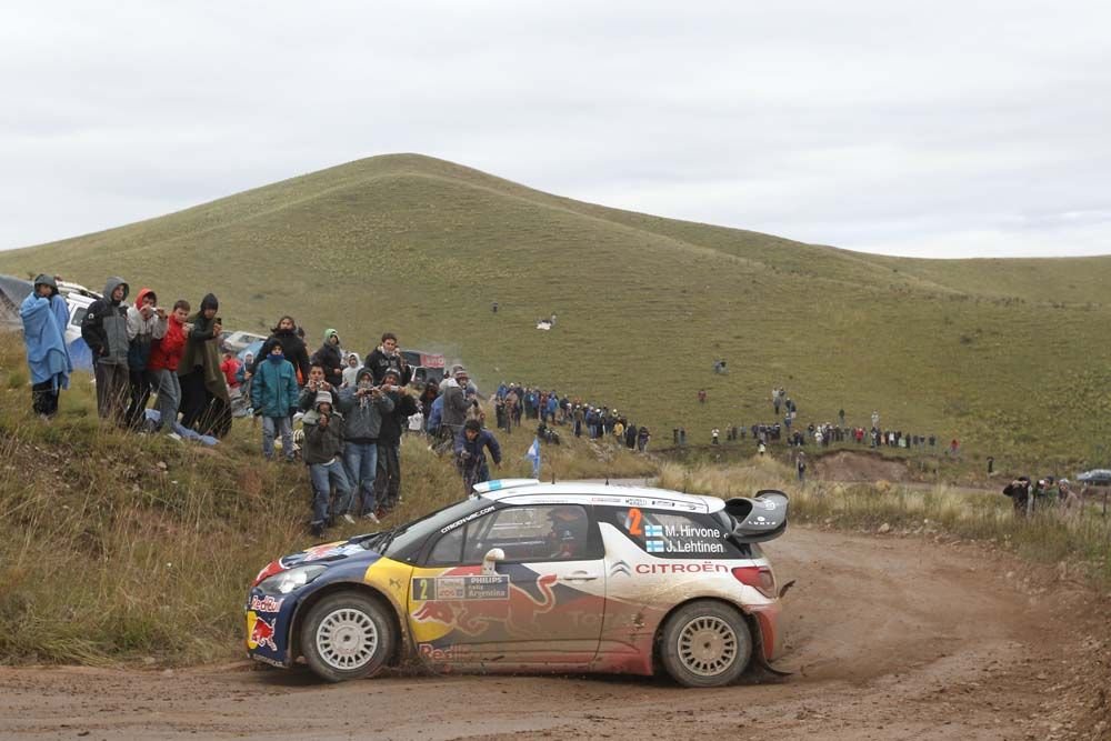 WRC: Láthatatlan különbséggel vezet a címvédő 12