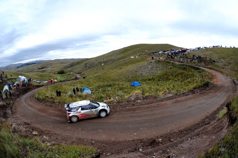 WRC: Láthatatlan különbséggel vezet a címvédő 14