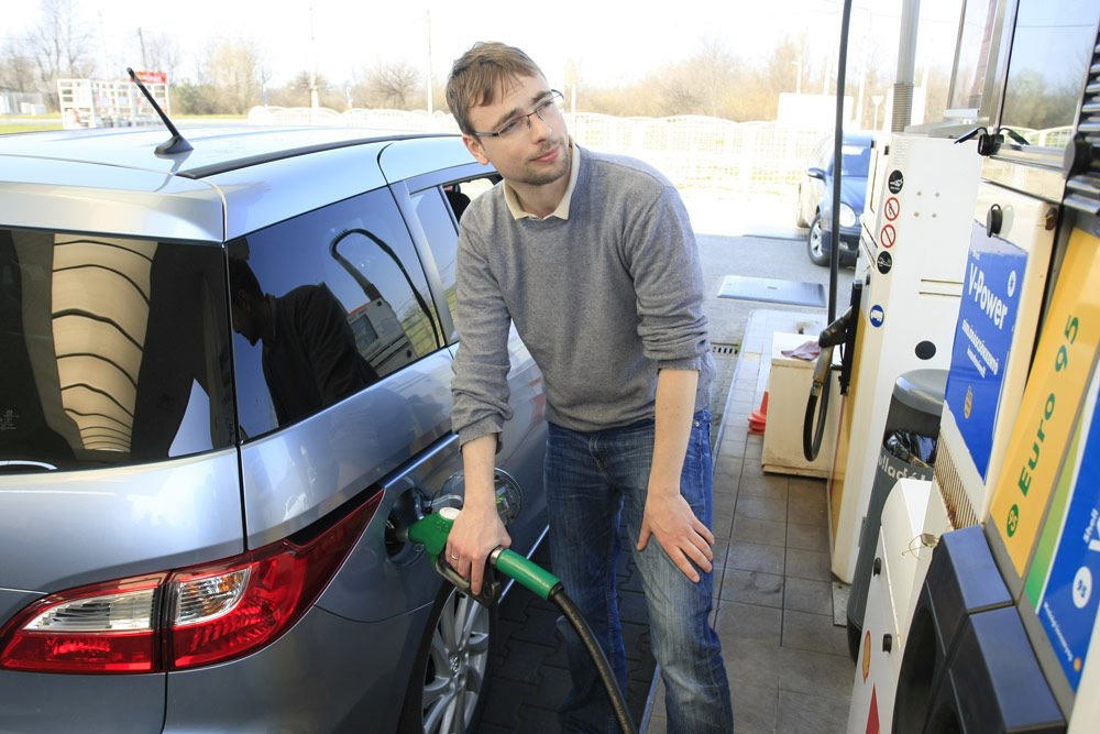 10 éve ingyen tankol a benzintolvaj-rekorder 12