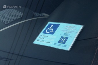 Elvennék a rokkantkártyás csalók autóját