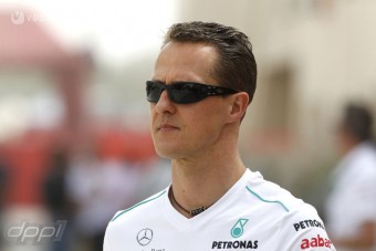 F1: Schumacher benézett a Pirellihez