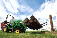 175 éves a John Deere 72