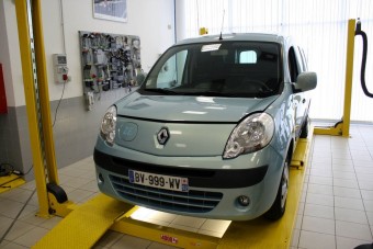 Villanyautó a magyar melósnak