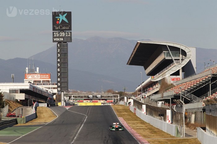 F1: A Pirelli tovább keveri a stratégiát