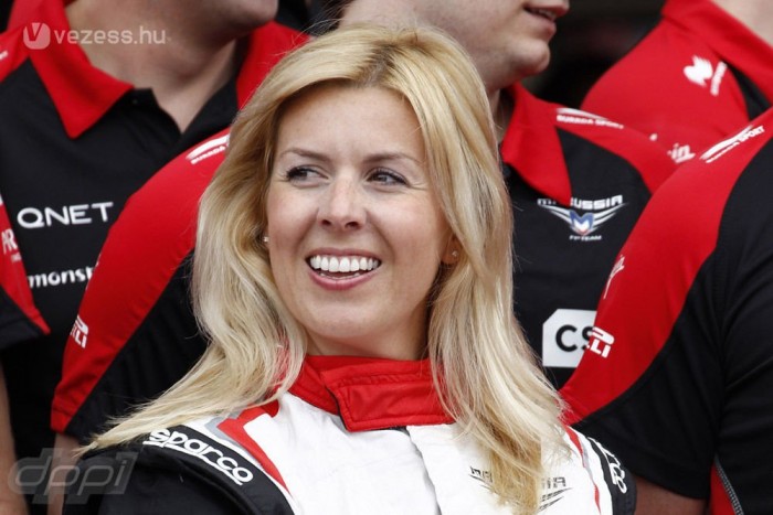 F1: Szerepet kaphat a női pilóta