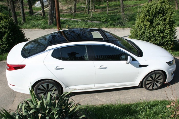 Kovács úr megalkotta élete mesterművét 8 | Vezess 4844 mm hosszú, 1829 mm széles és 1455 mm magas, tengelytávja 2794 mm