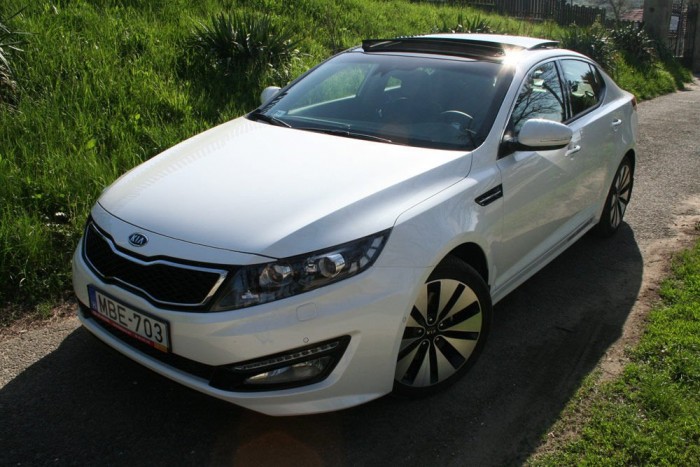 Kovács úr megalkotta élete mesterművét 7 | Vezess Egyre jobban mutat a Kia által tigrisorrnak elnevezett hűtőrács-forma