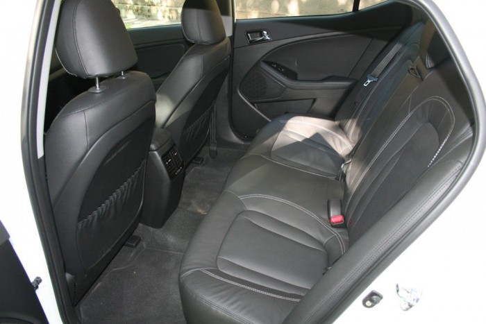 Kovács úr megalkotta élete mesterművét 6 | Vezess Lábtér ok, fejtér és kilátás problémás