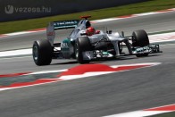 F1: Elvették Hamilton pole-ját 32