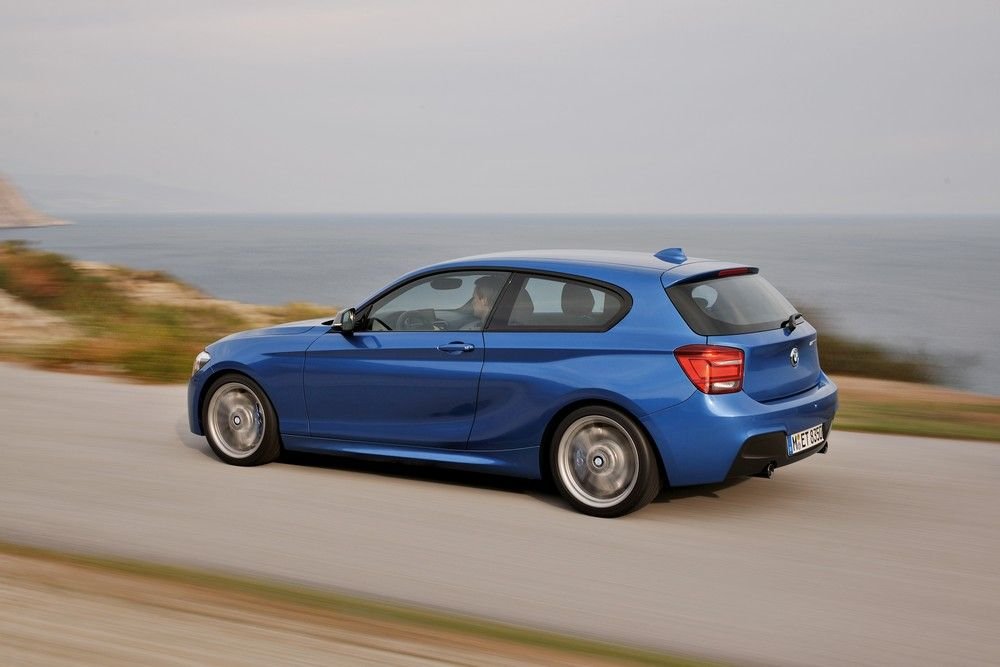 320 LE-s sportmodell a BMW 1-esből 16