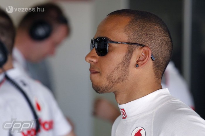 F1: Hamilton nem menekül a McLarentől