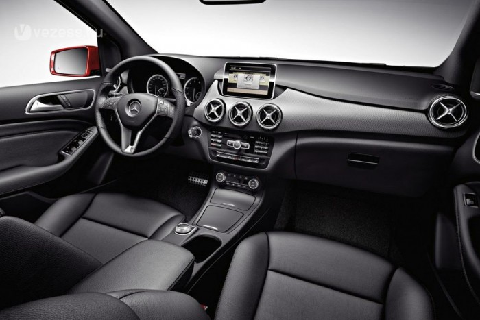 Újabb autóalkatrész-gyár indult 3