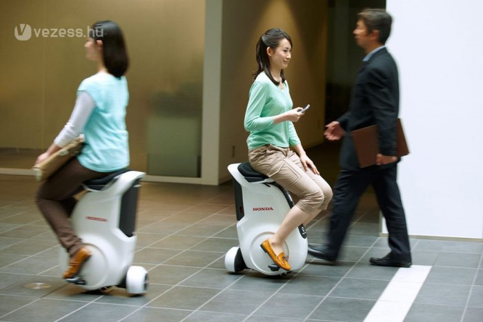 Gyalogospótló a Hondától 6 | Vezess Gyalogospótló a Hondától 6