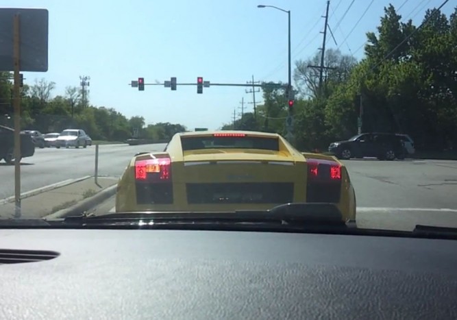 Balfék baleset Lamborghinivel