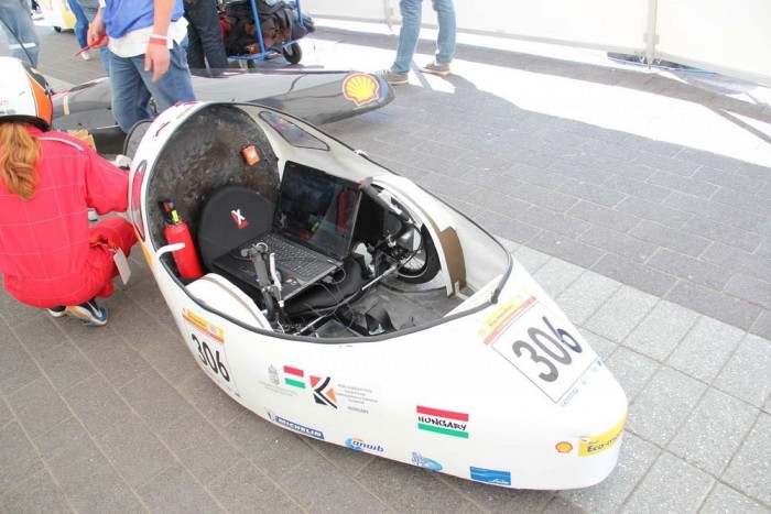 Hiányzik a whisky a magyar versenyzőknek 9 | Vezess Bírja a terepet a Kandó-Electric