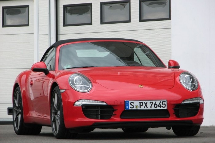 Az egyik legnagyobb autós ikon, a49 éves  911-es Porsche 2011-es, legfrissebb generációja