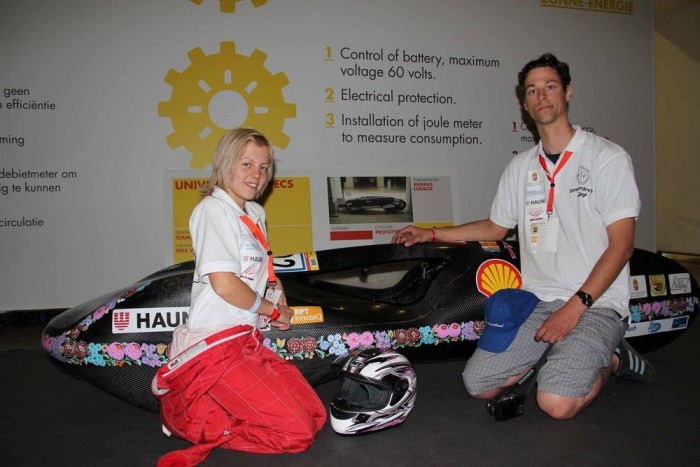 Kék foltok a lány testén és a magyar David Hasselhoff 6 | Vezess Illés Elíz és Háber István