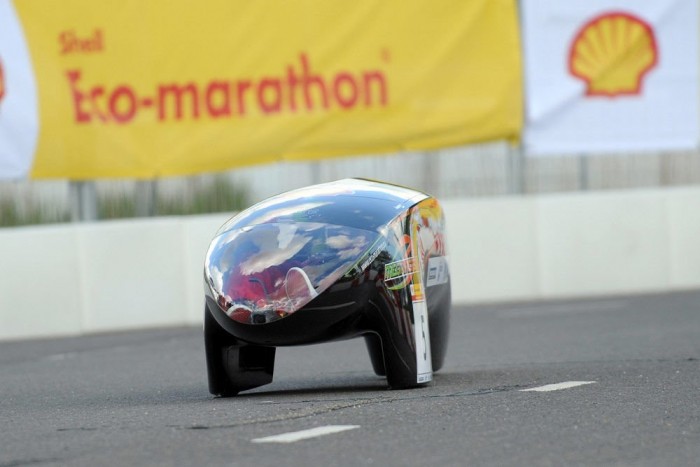 Kék foltok a lány testén és a magyar David Hasselhoff 9 | Vezess Körönként három gázadás