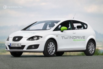 Elektromos SEAT politikuskézben