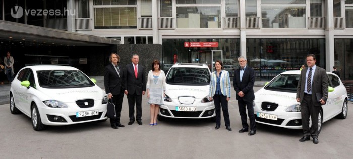 Elektromos SEAT politikuskézben 4