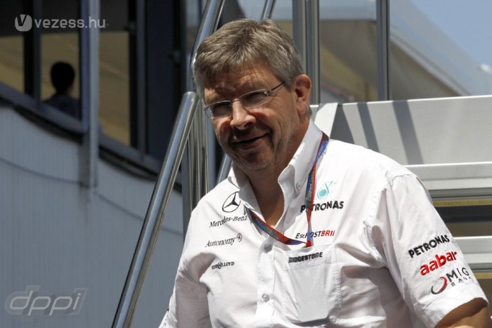 F1: Monacóban visszatér a Mercedes-főnök