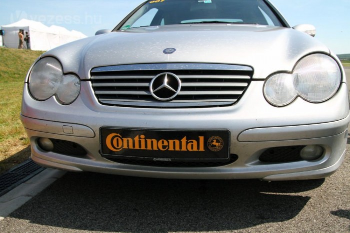 Más, mint aminek látszik: Continental 9 | Vezess A roppant szórakoztató negatív főhős