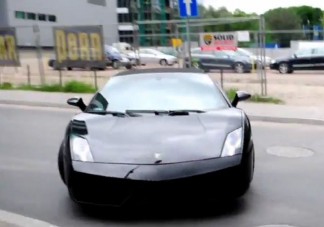 Beégett az idióta Lamborghini sofőr