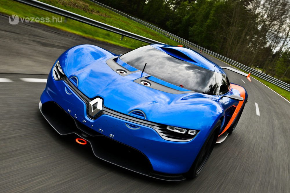 Renault sportkocsi 400 lóerővel 13