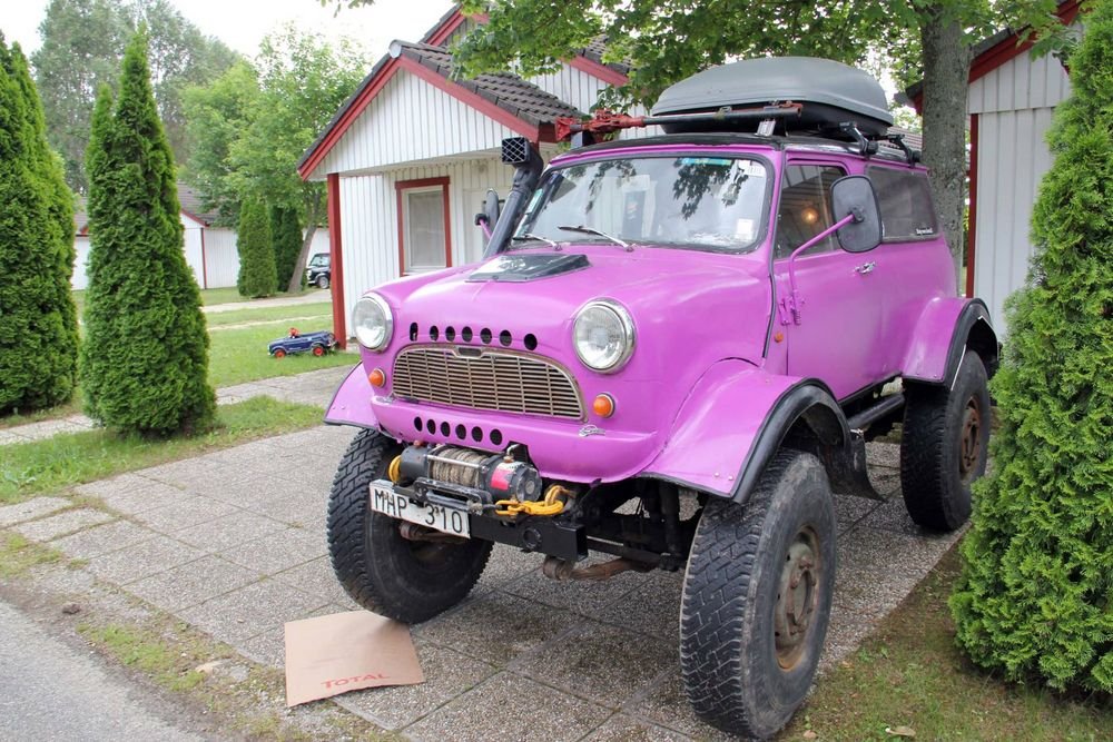 Volvo alapokra épült Mini Monster