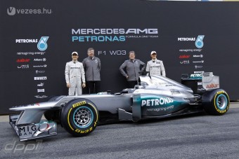 F1: A Mercedes is beállt a sorba?