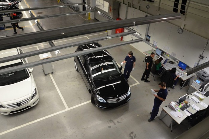 Mennyit keresnek a Merci-gyár dolgozói? 6 | Vezess Egyeseknek hiányzik a 40 eurós napidíj