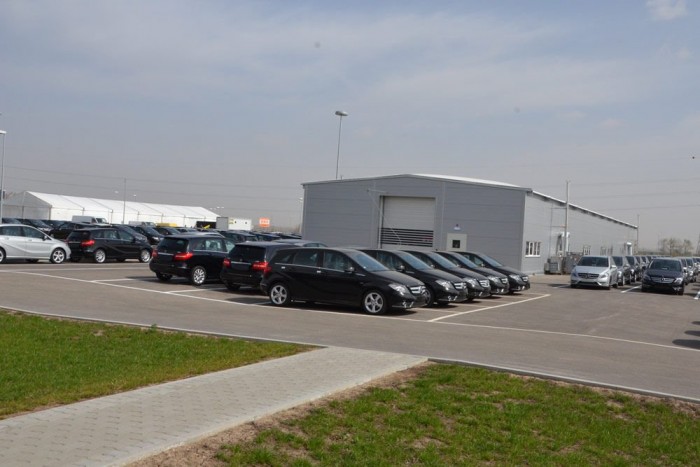 Mennyit keresnek a Merci-gyár dolgozói? 9 | Vezess 440 hektáron terül el a gyárkomplexum