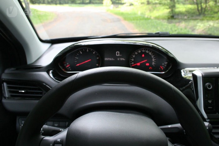 Head-up display, olcsóbban: nem gond átállni a magasra emelt műszeregységre