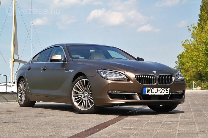 Késésben: 6-os BMW négy ajtóval