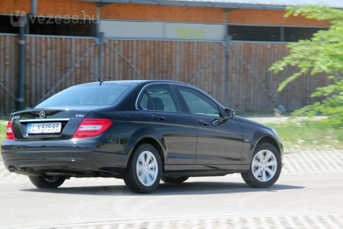 Lehet vele tempósan haladni, de eredendően nyugalmat áraszt