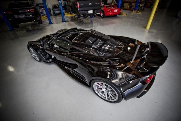 270 milliós autó az Aerosmith énekesének 7