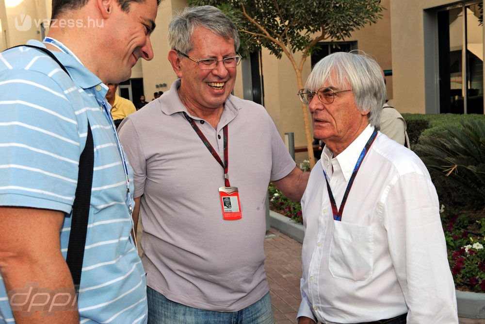 Frank Tamás (k.) Gyulay Zsolttal és Bernie Ecclestone-nal