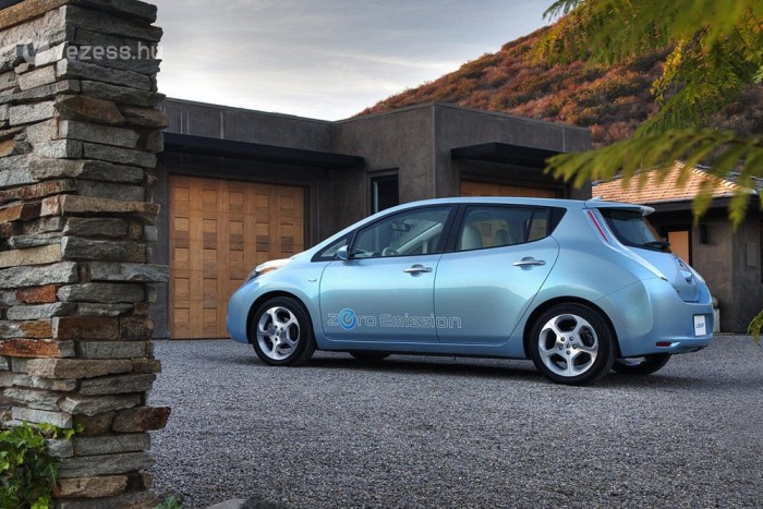 Magyarországon a Nissan villanyautója 6