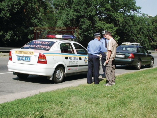 Álrendőrök büntetnek a Foci-Eb-n