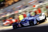 Hibrid Audi az élen Le Mans-ban 17