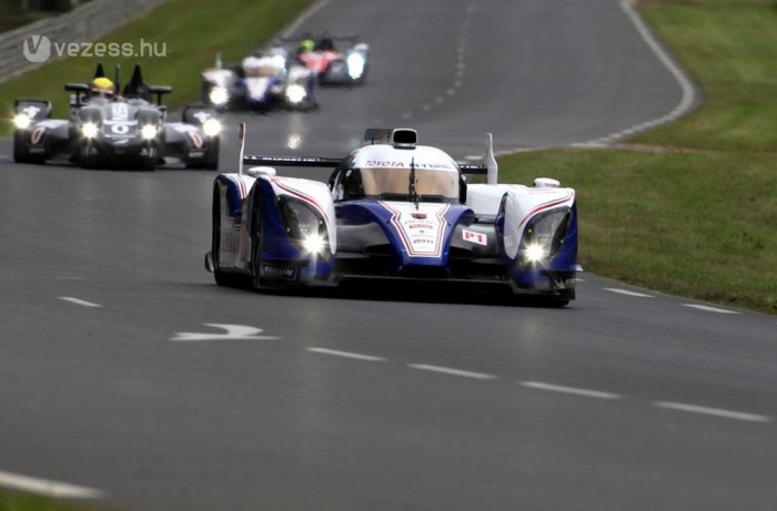 Hibriddel nyert az Audi Le Mans-ban 7 | Vezess Hibriddel nyert az Audi Le Mans-ban 7